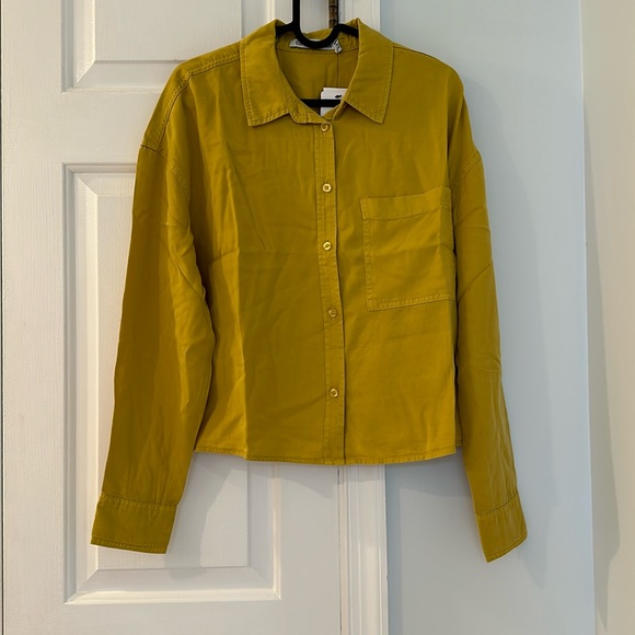 NWT Calvin Klein Jeans Crop Button-Up Shirt - Picture 1 of 17